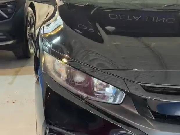 Honda Civic — Detallado exterior e interior